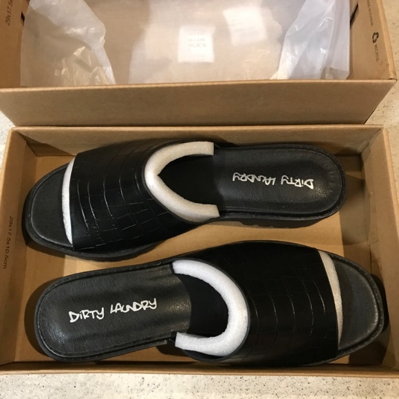 NEW Dirty Laundry Women's Sandals Respect Lug Sole Slide Flat Size 6/36 Black - Picture 4 of 10